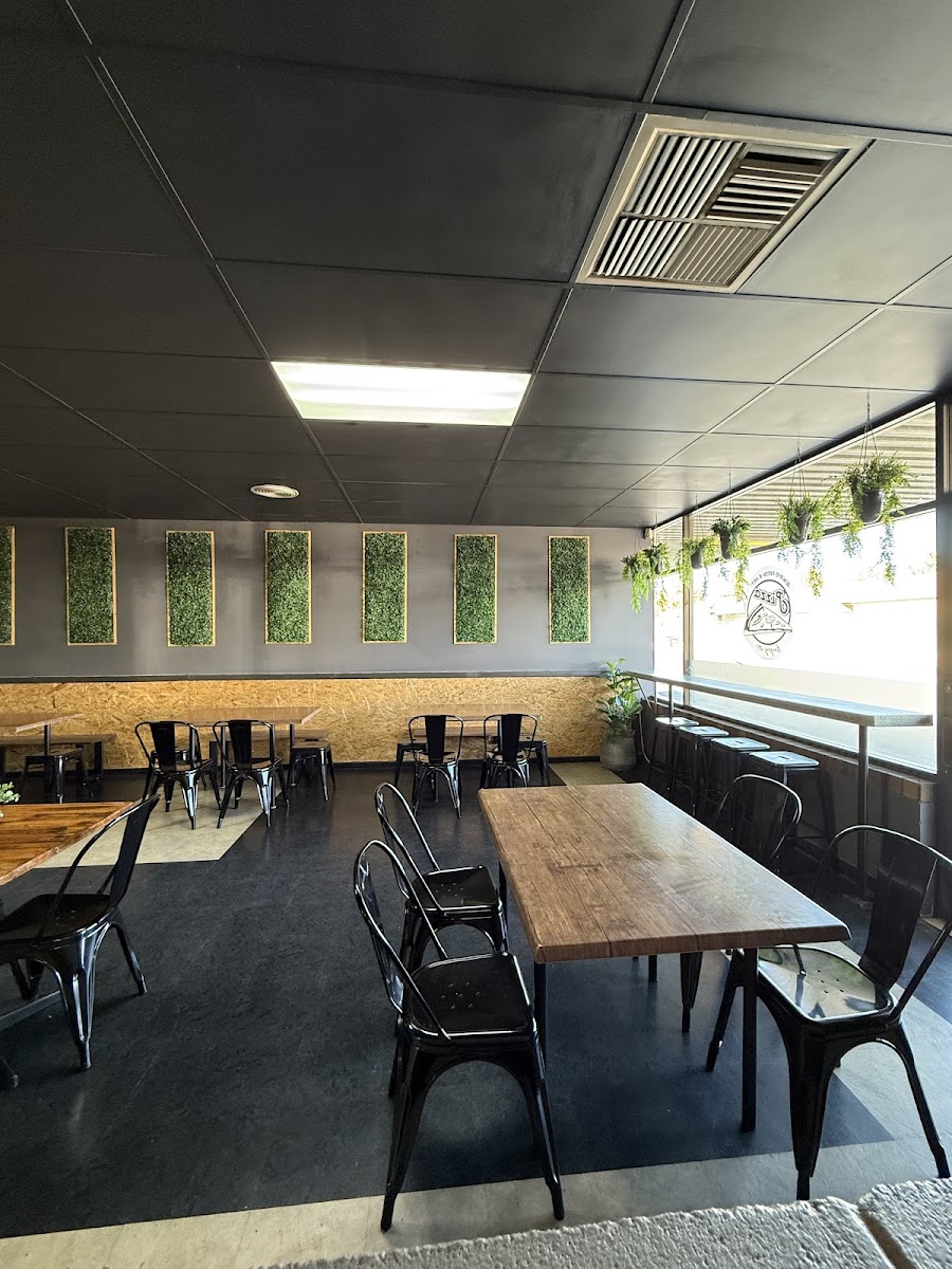 Moonlite Cafe & Pizza